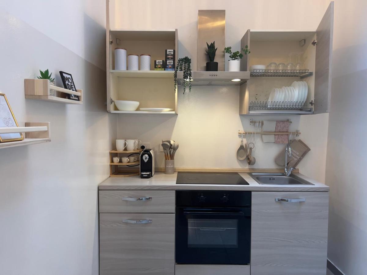 Regina Milano In Porta Romana 3 - Sky Tv, Wifi & Breakfast Box Apartment Exterior foto